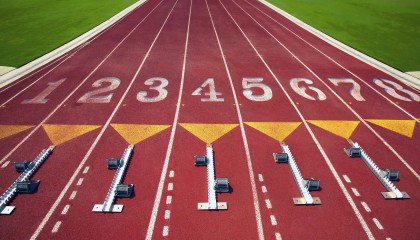 kering.com-贝林厄姆当选英超最佳年轻球员，表现抢眼，贝尔英超最佳球员