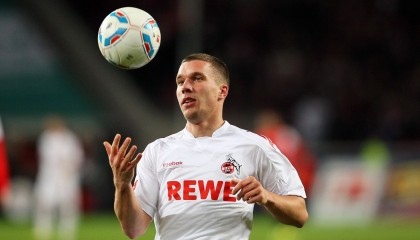 开yun官网-“法甲争冠形势渐明，豪门争锋不断”，法甲竞争激烈